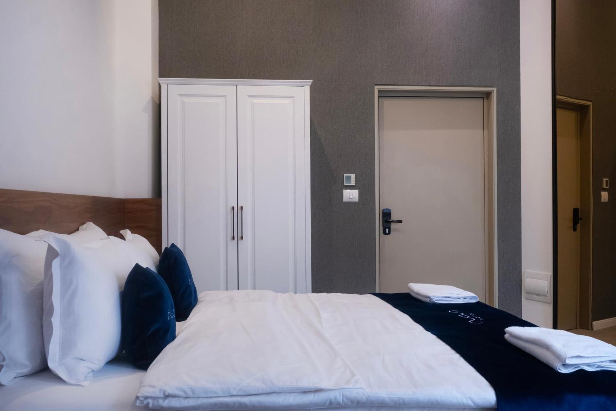 Nam Hotel Prizren Exteriör bild